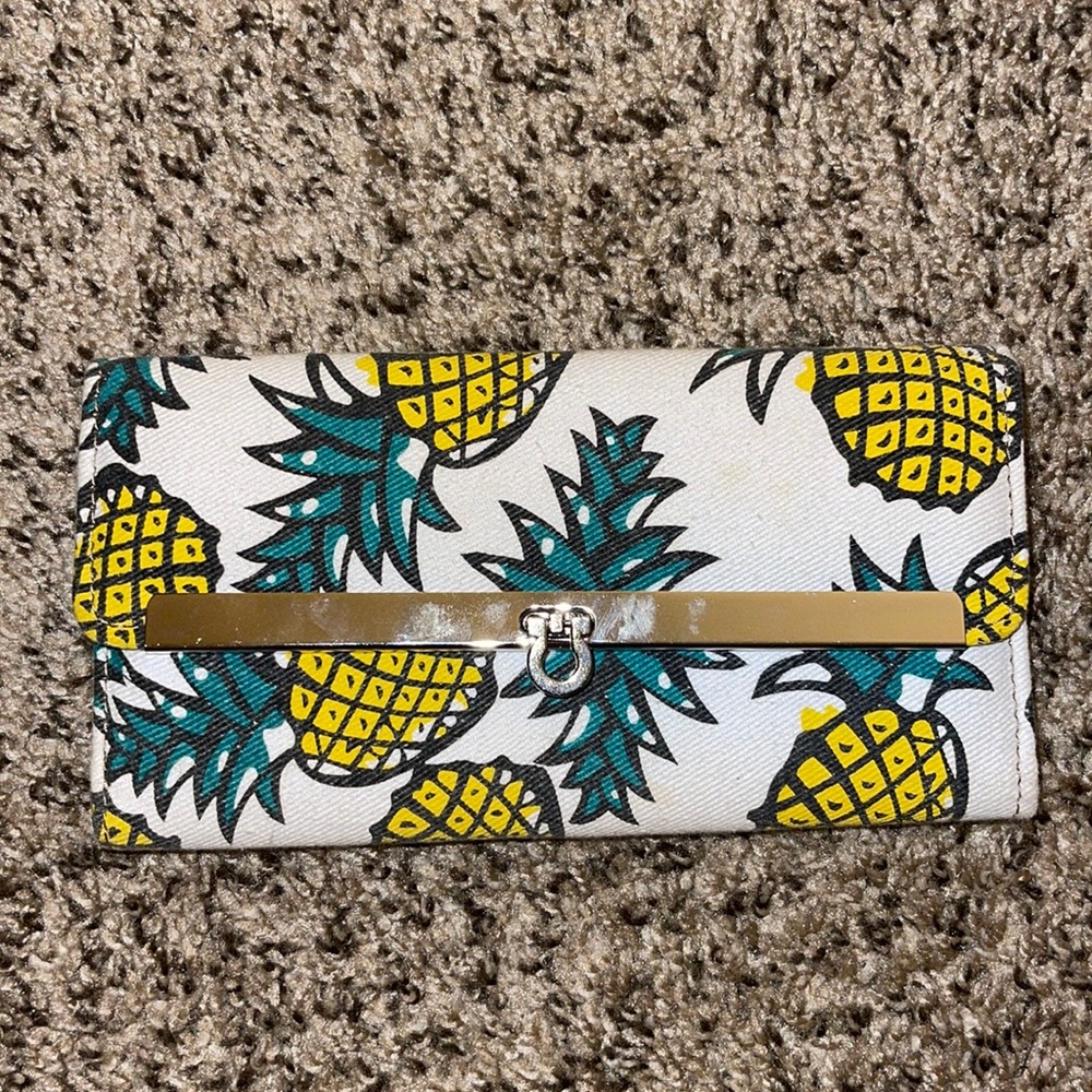 Pineapple Wallet